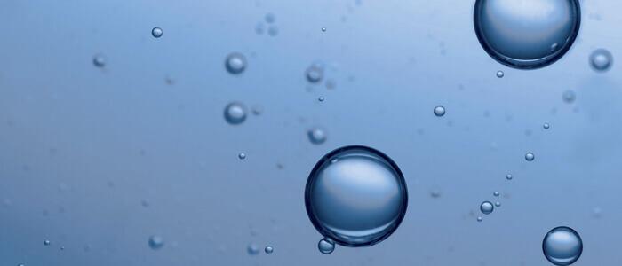 Sottilissimo, biocompatibile e biodegradabile: dal CNR un nuovo polimero per “confinare” l’acqua