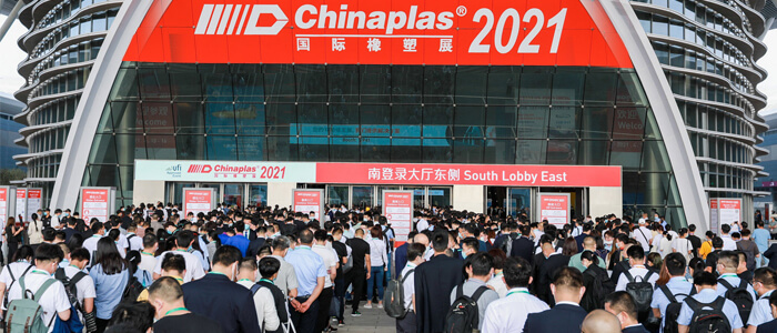 Oltre 150mila visitatori per CHINAPLAS, la prima fiera in presenza dall’inizio della pandemia