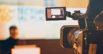 Comunicazione e marketing: l’industria cambia registro