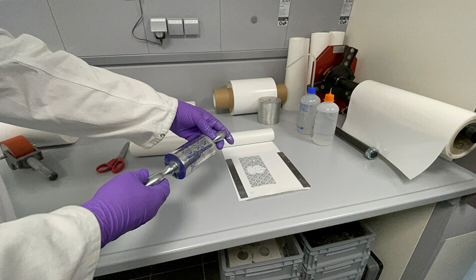 Ecoleaf: “liquid foil” for a sustainable metallization