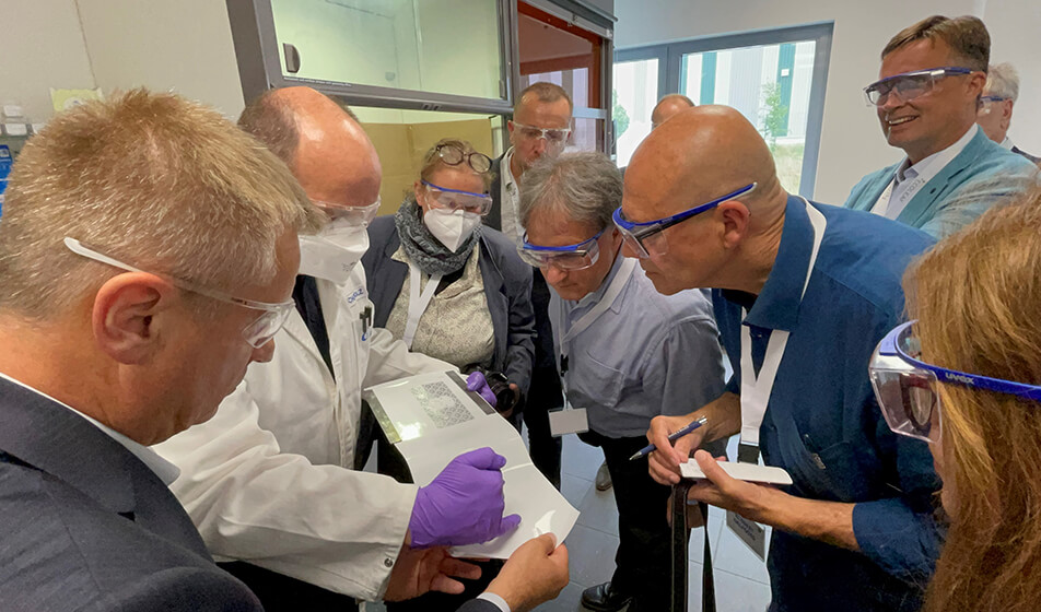 Ecoleaf: “liquid foil” for a sustainable metallization