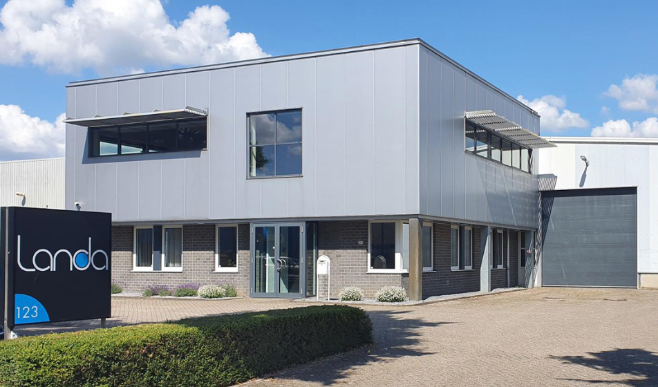 I Landa Nanoink ora si producono anche in Europa