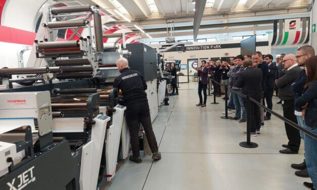 Great interest for hybrid printing at the OMET Innovation Park