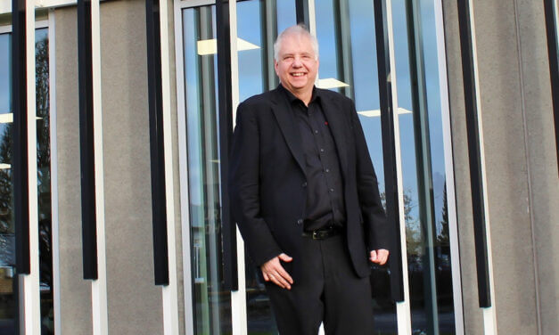 Jan Eisby celebrates 25 years at Vetaphone