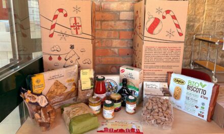 EcoNatale 2025: Legambiente e Associazione Italiana Scatolifici insieme per un Natale sostenibile e solidale