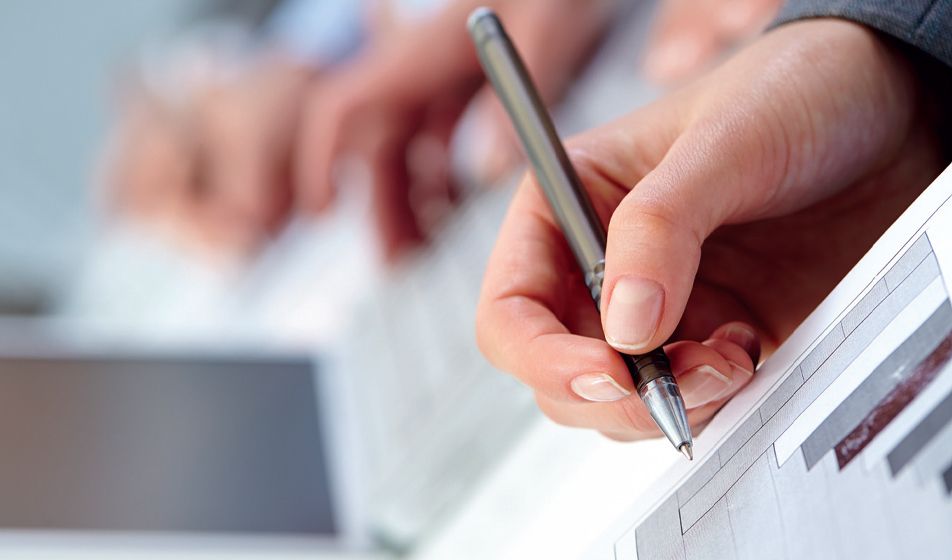 Efficiency Under Pressure: Productivity across Job Changes, Quality, and Material Variability